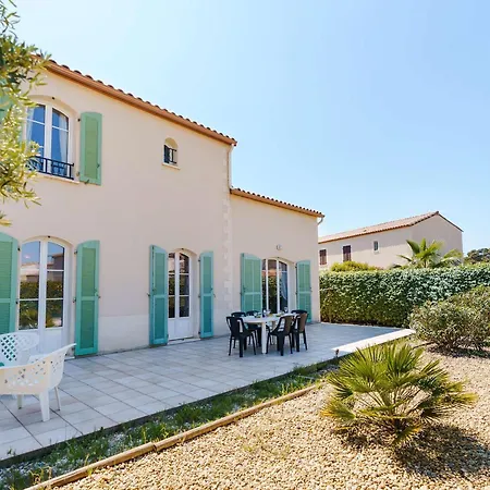 4 Pieces Avec Piscine Privee, Jardin, Garage, 7 Couchages, Narbonne-plage, Proche Commerces - Fr-1-409-21 Villa *